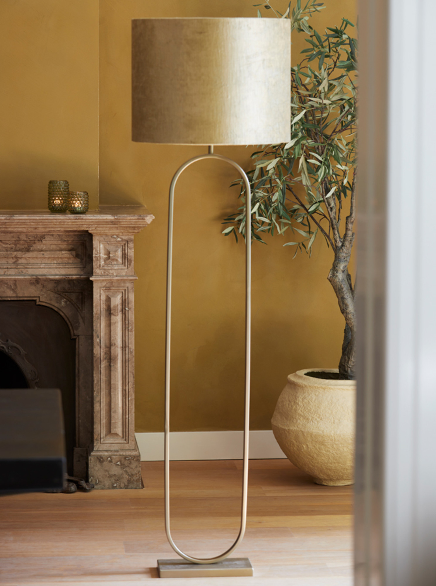 Piedestal de lampe en métal doré pour un intérieur stylé Light & Living Jamiri – Image 5