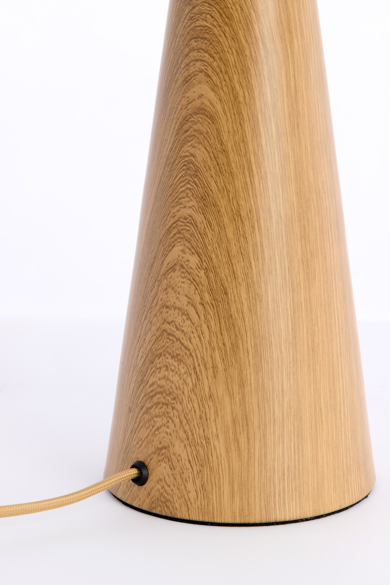Pied de lampe en bois forme cône Light & Living Dinan – Image 4