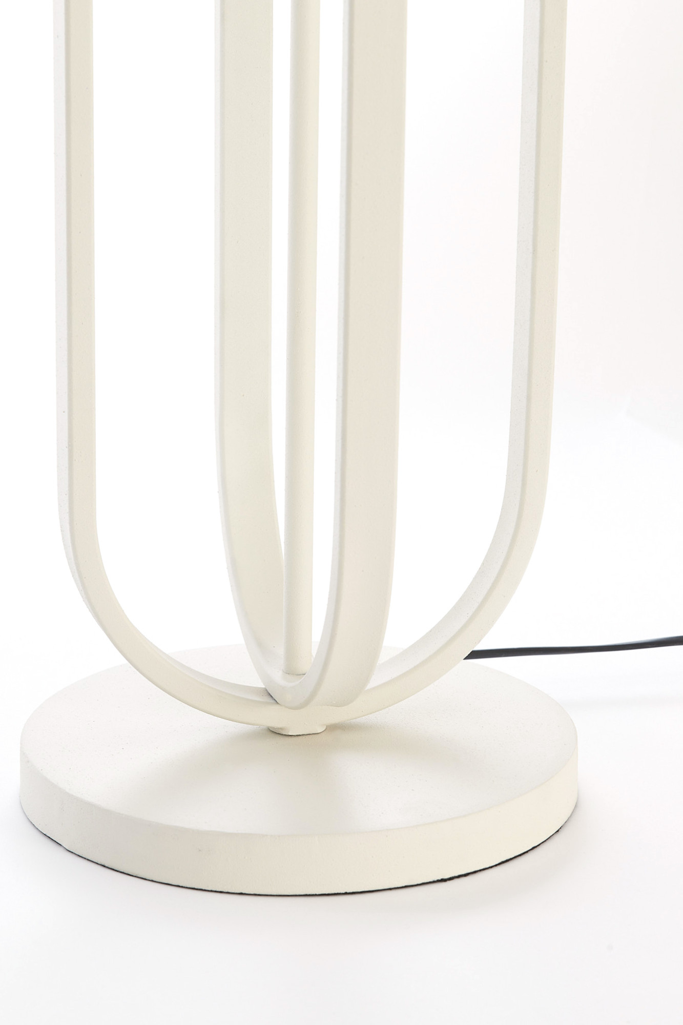 Piedestal de lampe en métal moderne blanche Light & Living Aster – Image 5