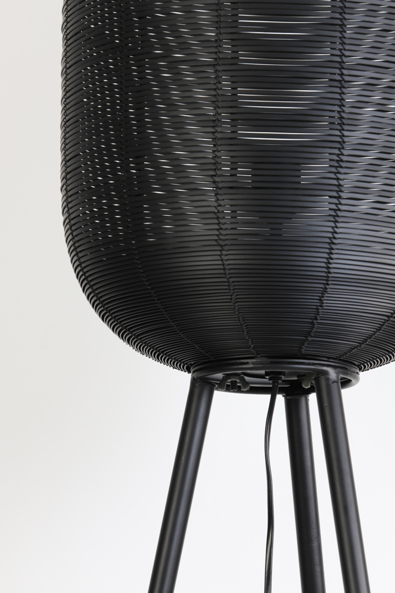 Lampadaire noir avec pied Light & Living Tomek – Image 7