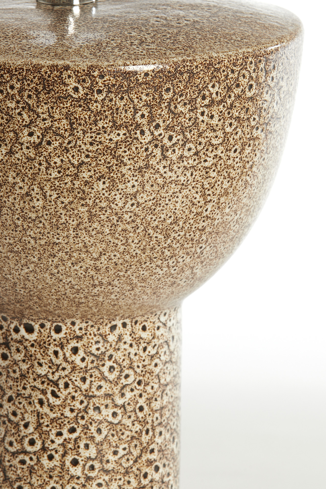 Piedestal de lampe en céramique tacheté brun Light & Living Yasur – Image 4