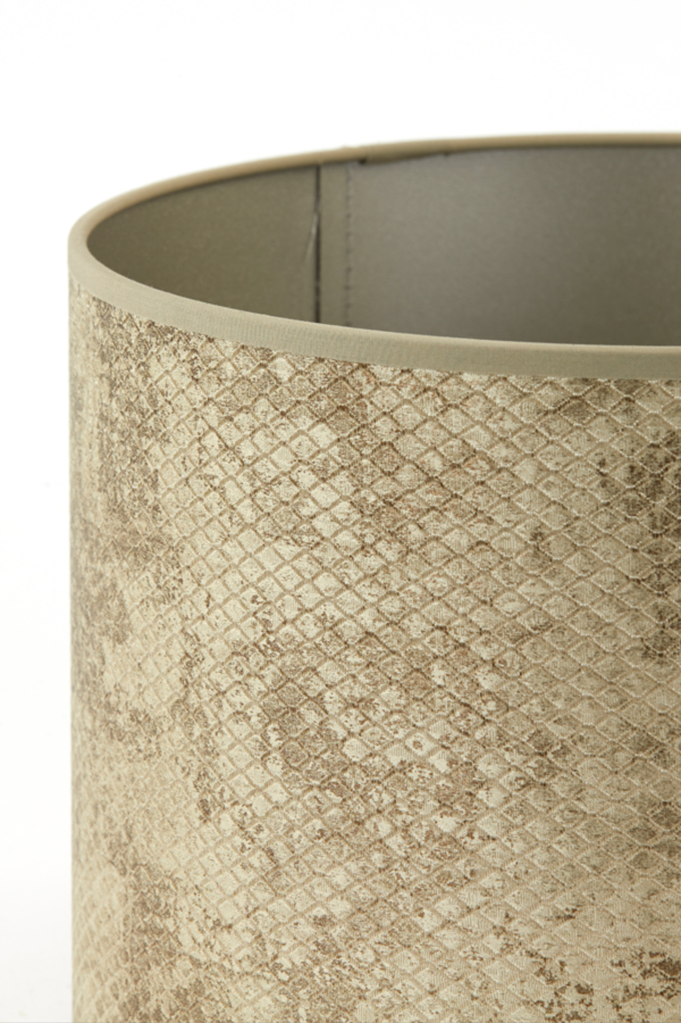 Abat-jour doré à motif métallique Light & Living Novita – Image 6