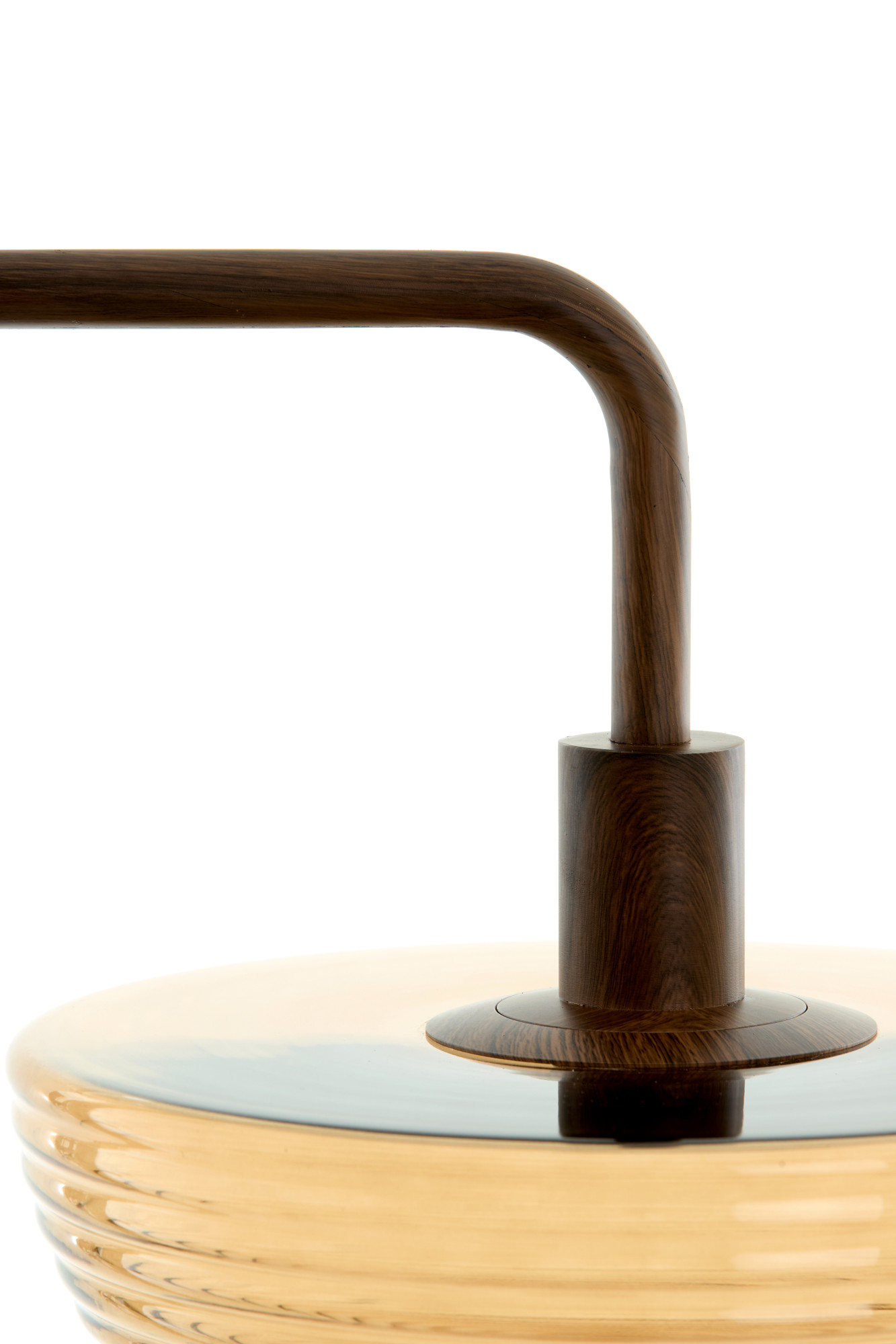 Lampadaire vintage avec abat-jour en verre ambré Light & Living Baylie – Image 5