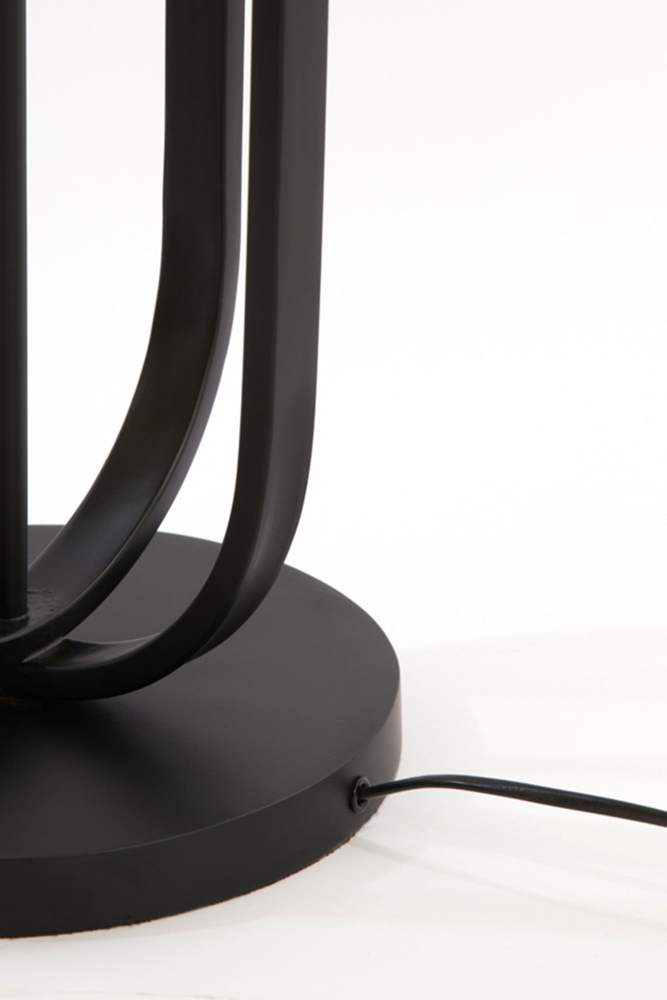 Socle de lampe en métal noir Light & Living Aster – Image 5