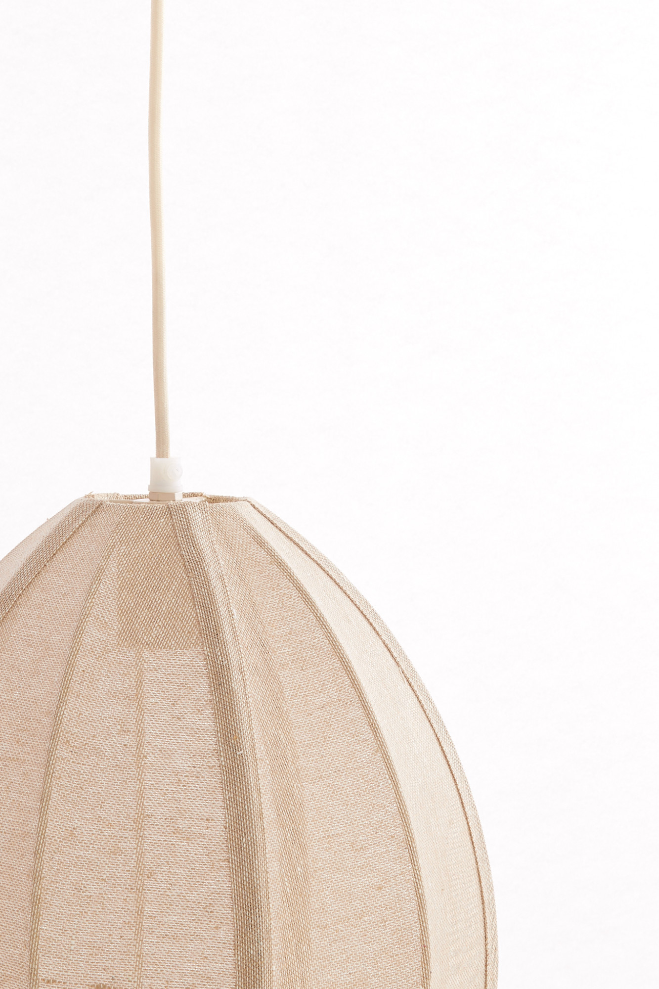 Suspension ovale en tissu beige Light & Living Milatos – Image 6