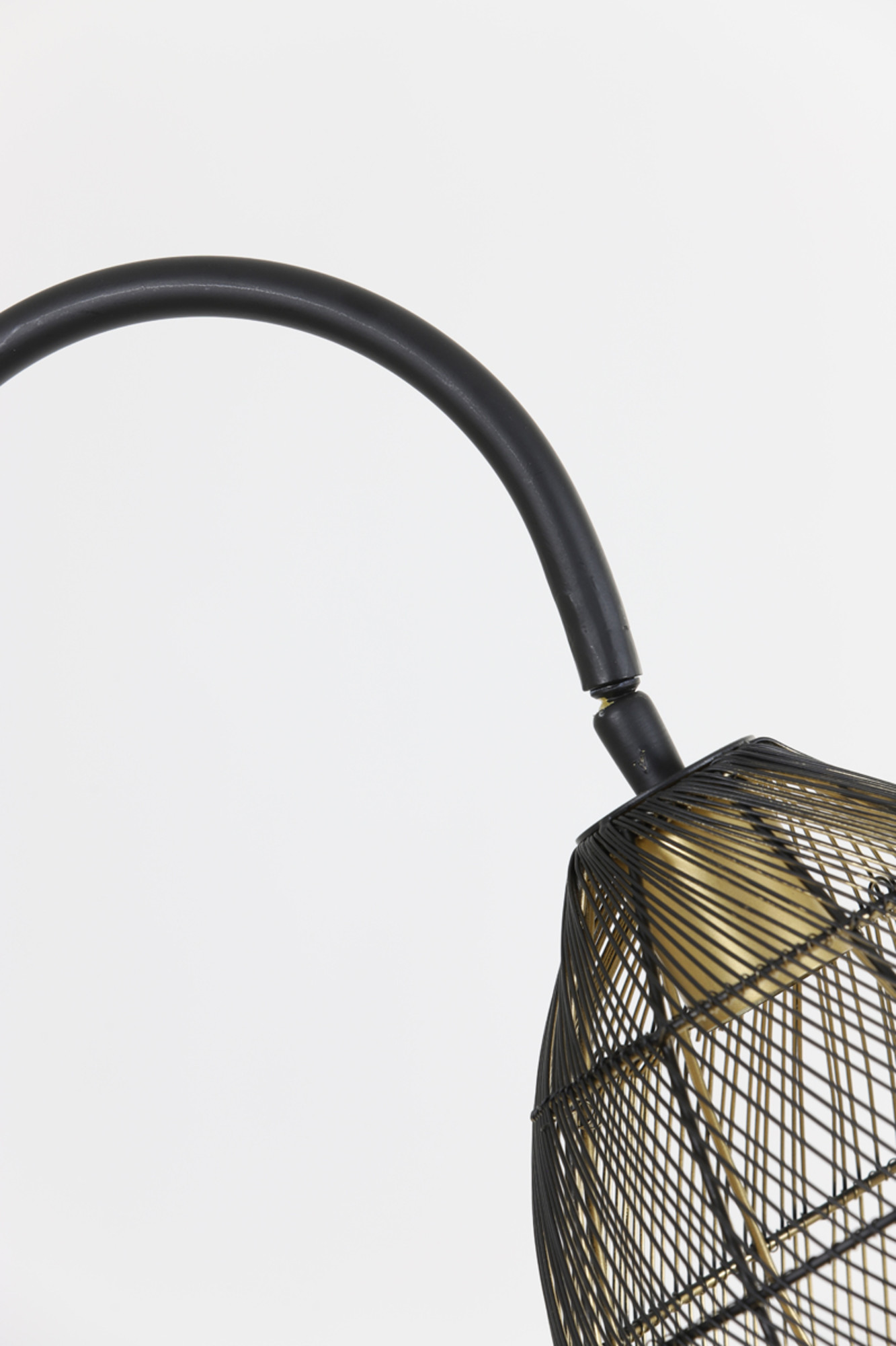 Lampadaire noir avec abat-jour filaire Light & Living Meya – Image 7