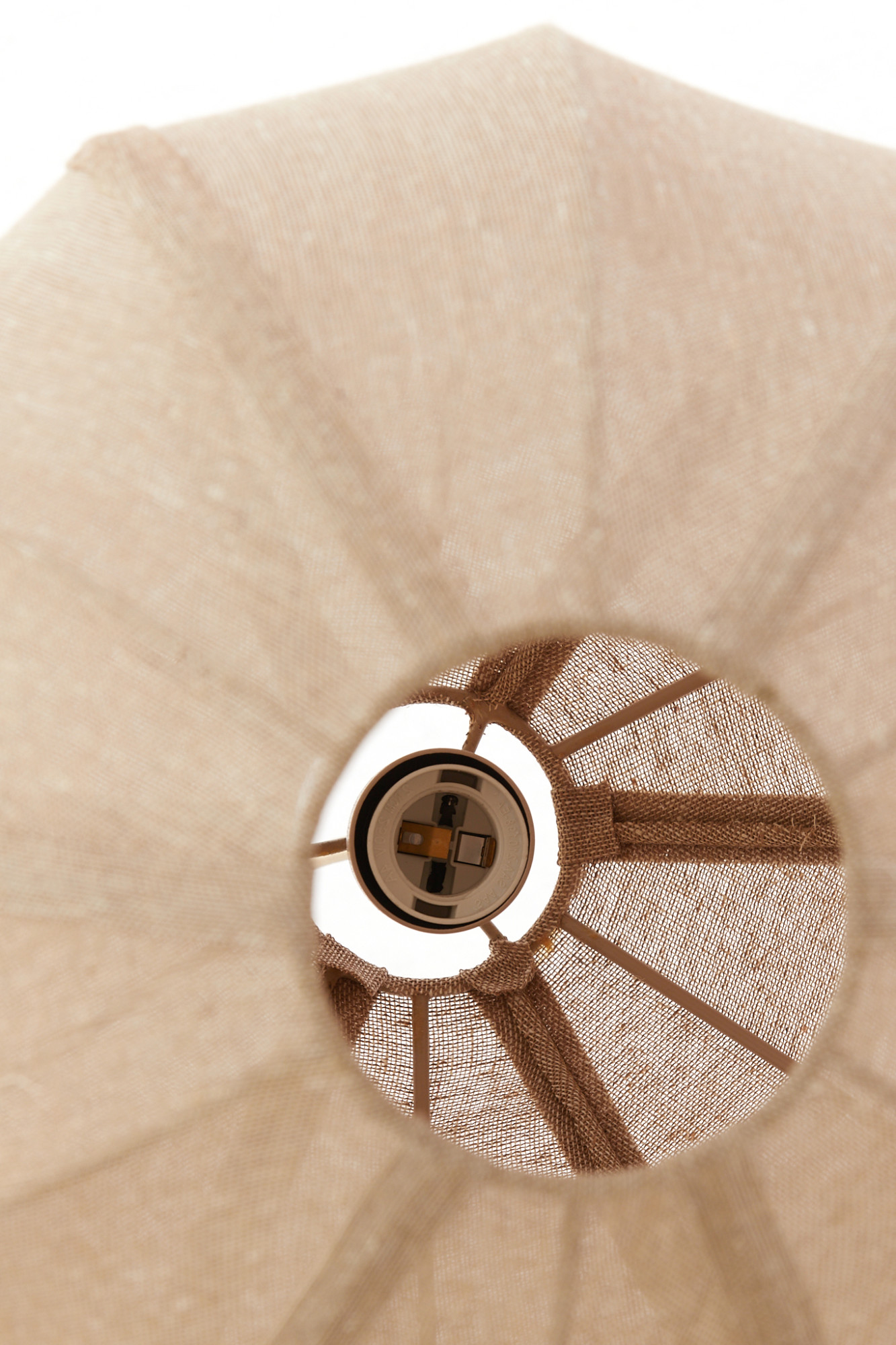 Suspension ovale beige avec abat-jour en tissu Light & Living Milatos – Image 9