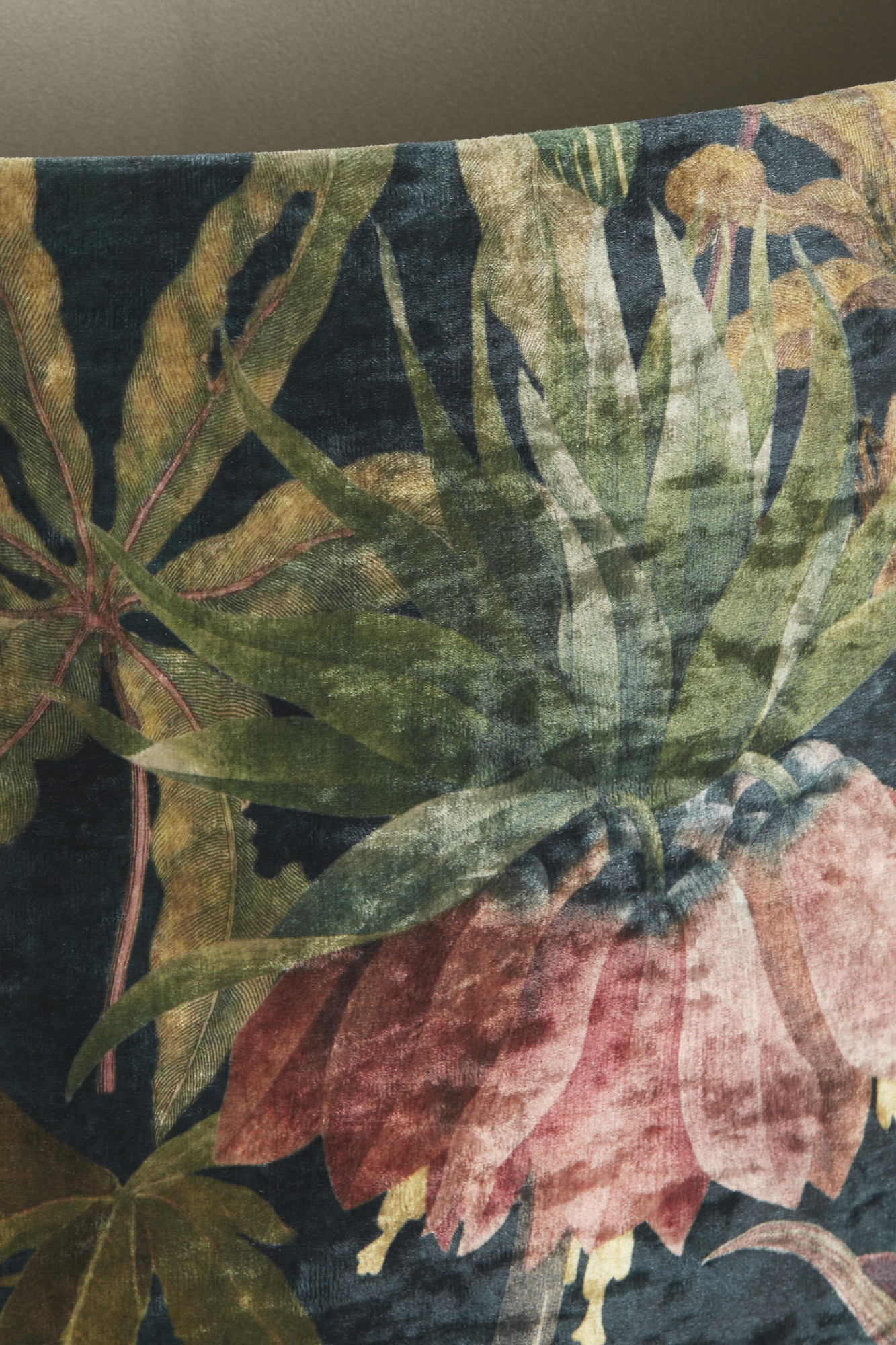 Abat-jour en velours avec imprimé floral Light & Living Passion – Image 6