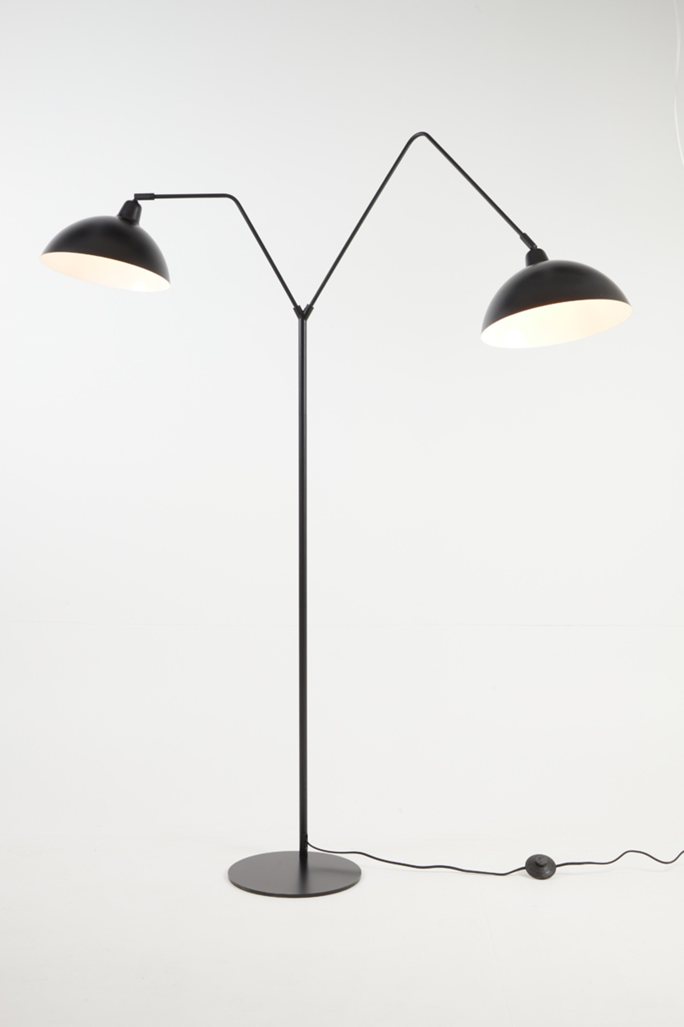 Lampadaire double en métal noir Light & Living Orion – Image 3