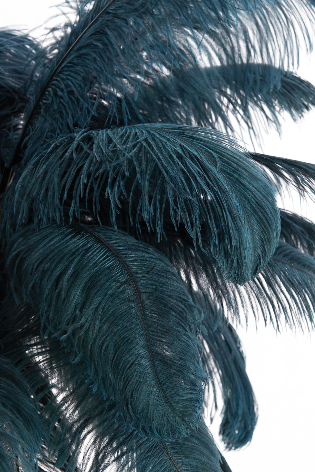 Suspension bleu foncé avec plumes Light & Living Feather – Image 3