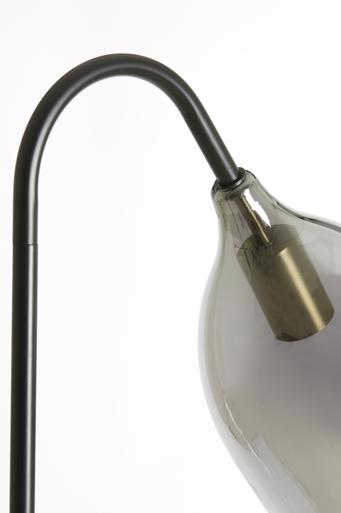 Lampadaire moderne avec diffuseur en verre orienté Light & Living Lukaro – Image 7