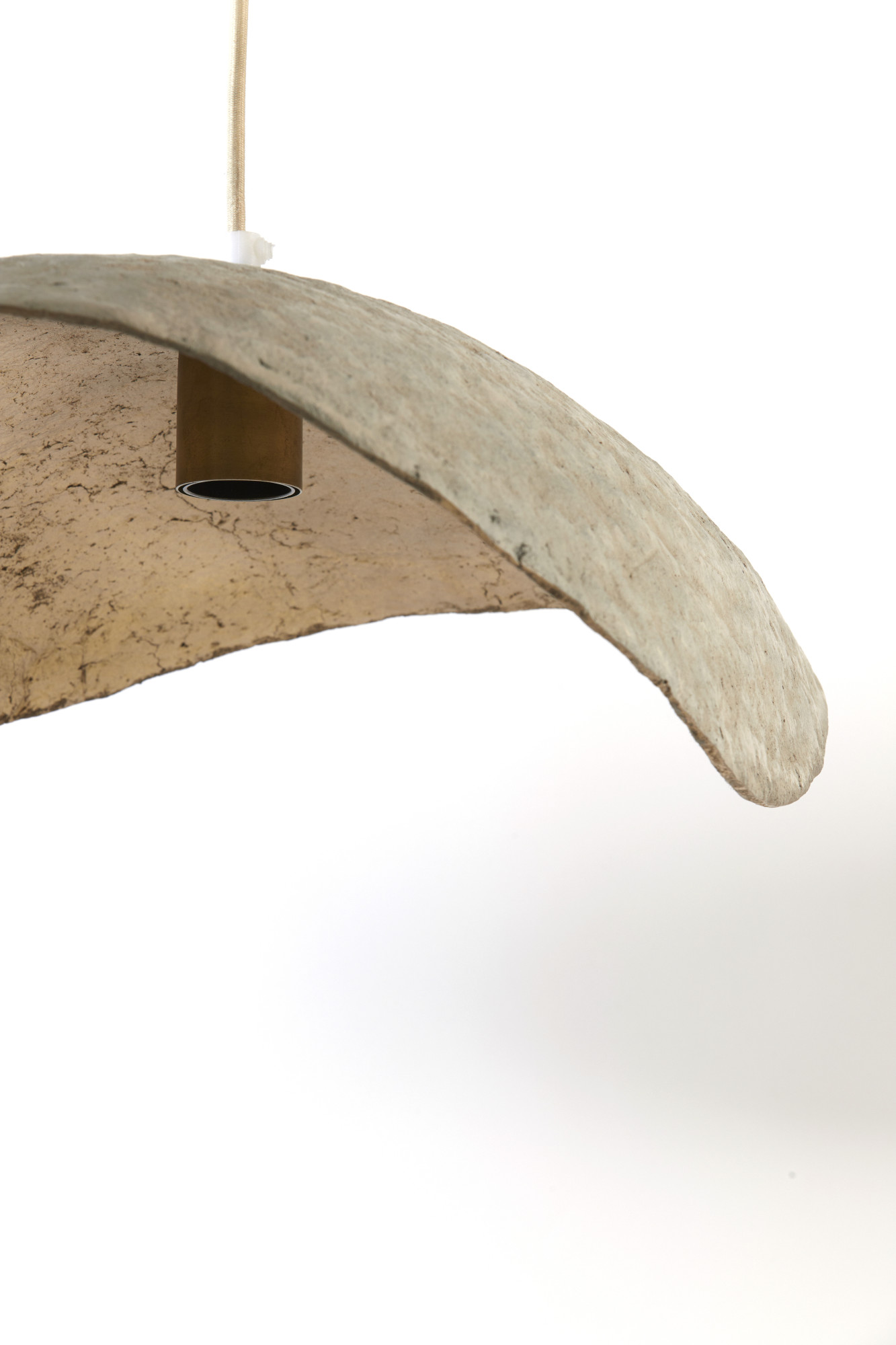 Suspension organique compacte en beige Light & Living Lonia – Image 5