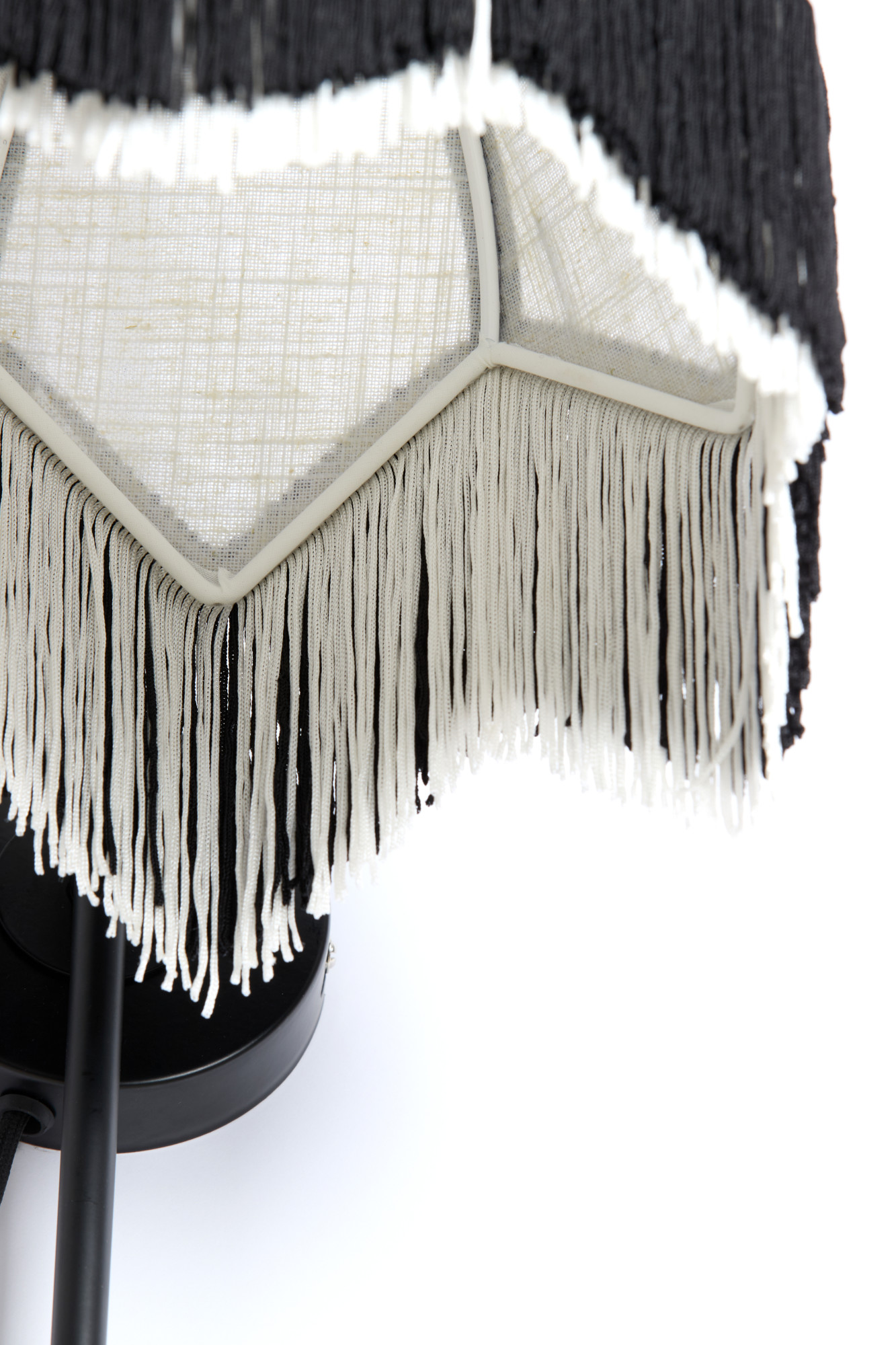 Abat-jour à franges noir et blanc Light & Living Sulina – Image 7