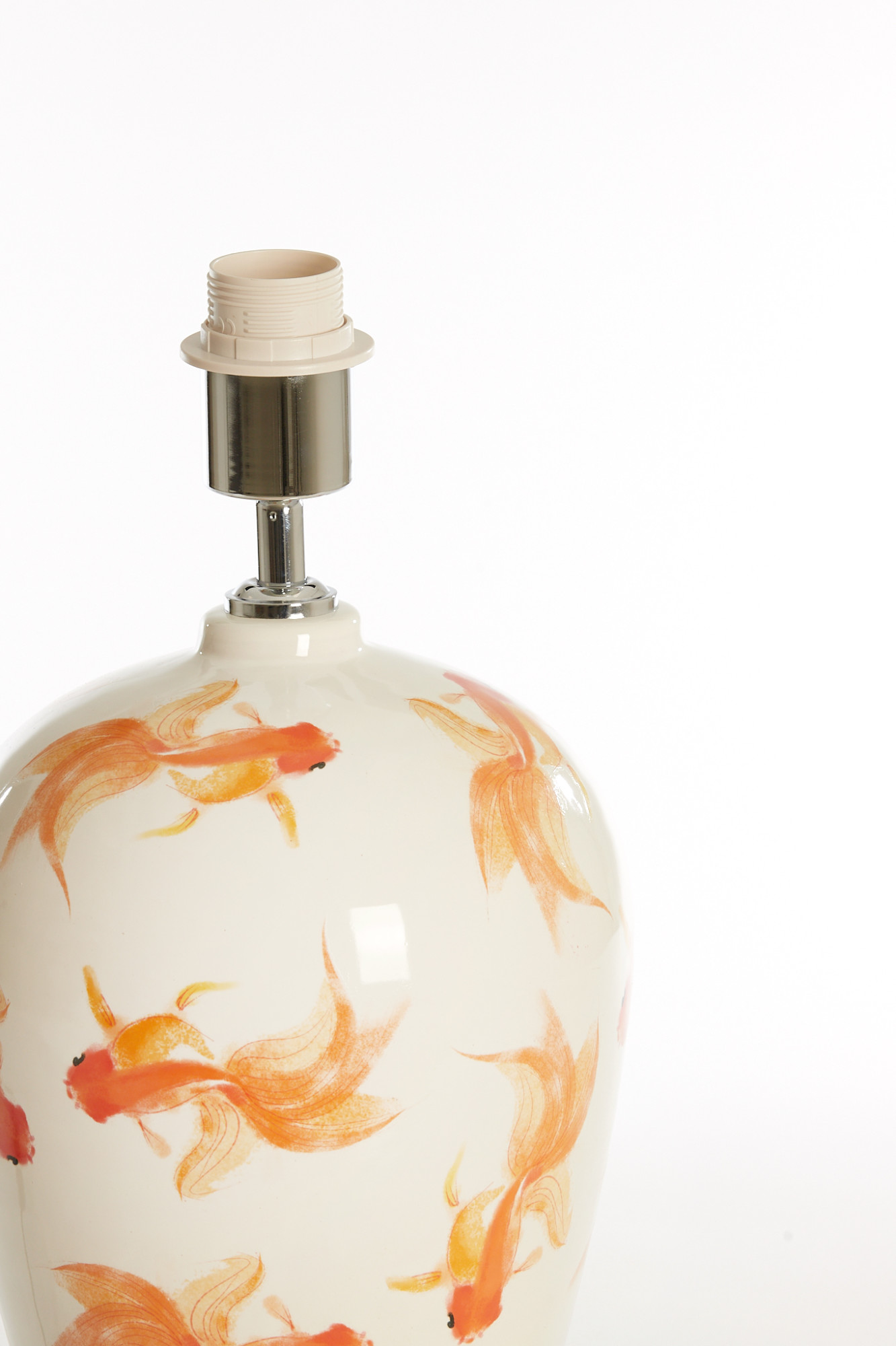 Lampe de table en céramique avec des poissons rouges Light & Living Fish – Image 3