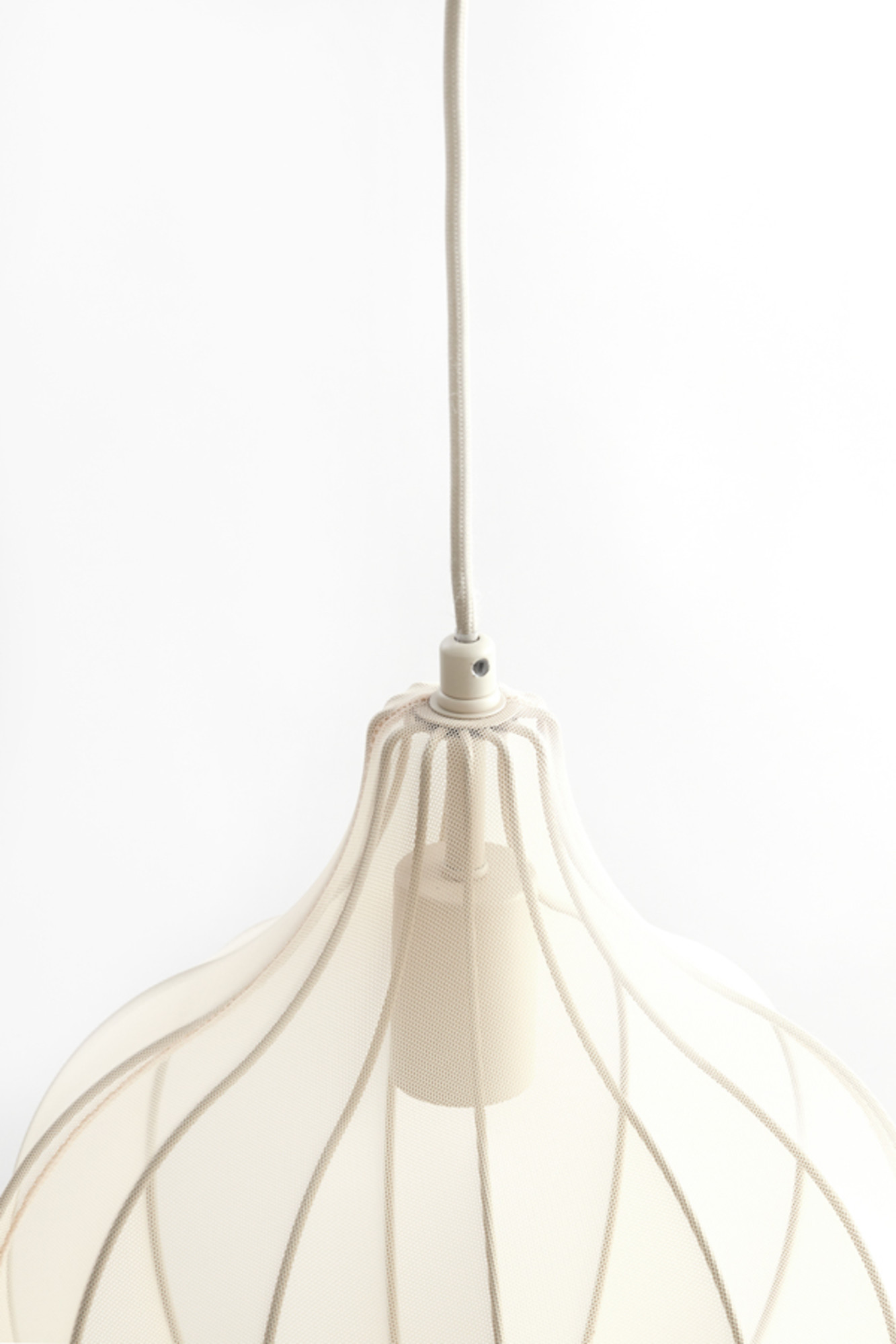 Suspension moderne en tissu beige Light & Living Elati – Image 7