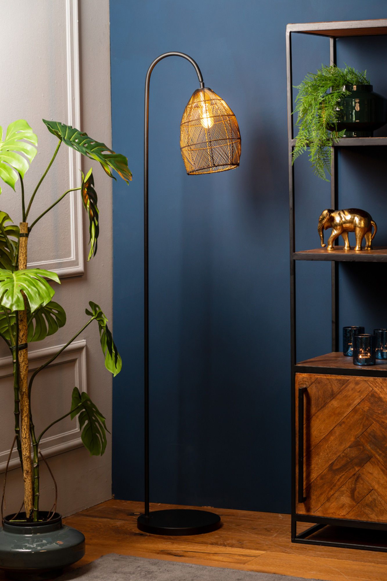 Lampadaire noir avec abat-jour filaire Light & Living Meya – Image 4