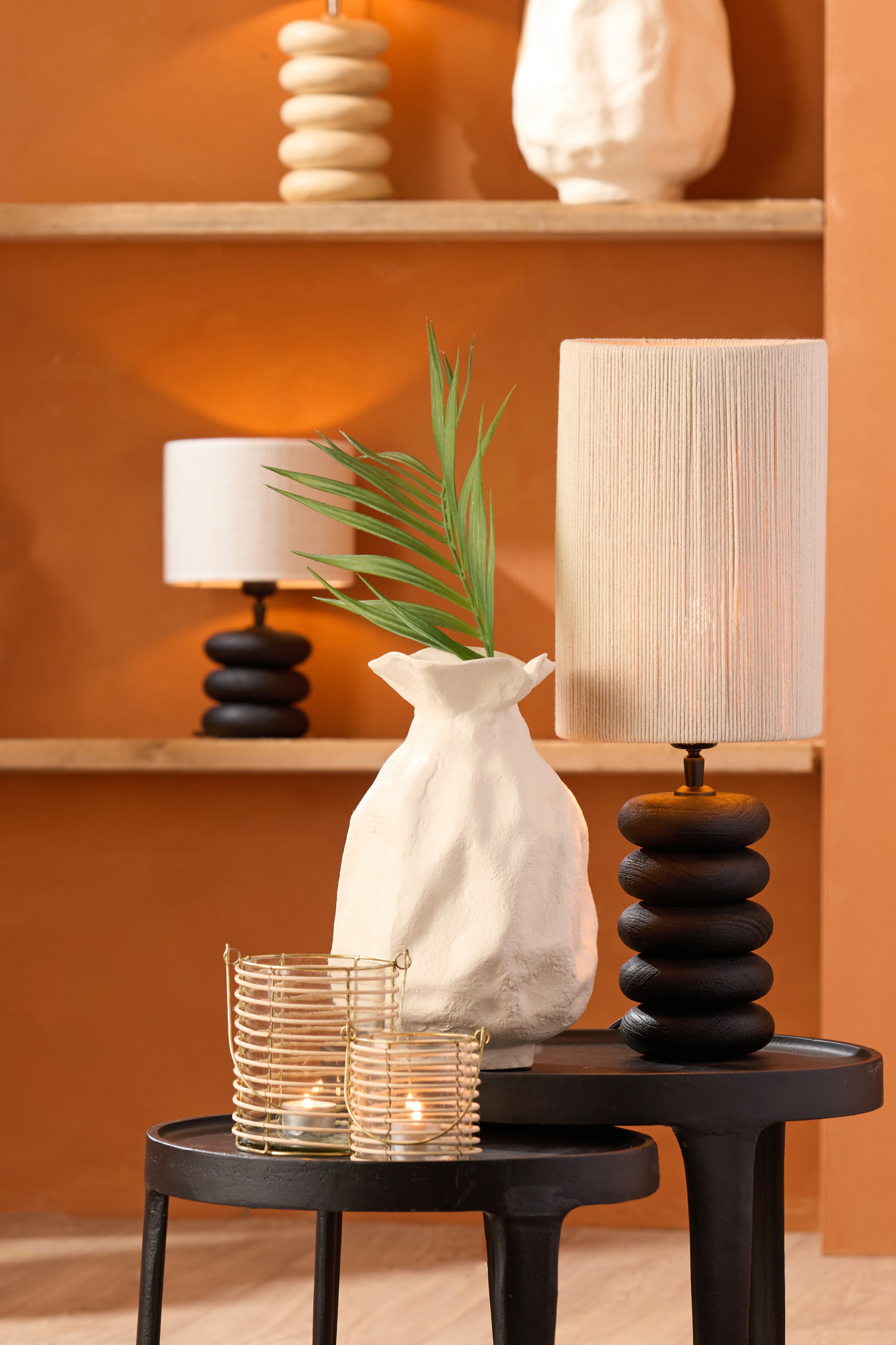 Abat-jour en tissu ondulé beige Light & Living Medana – Image 4