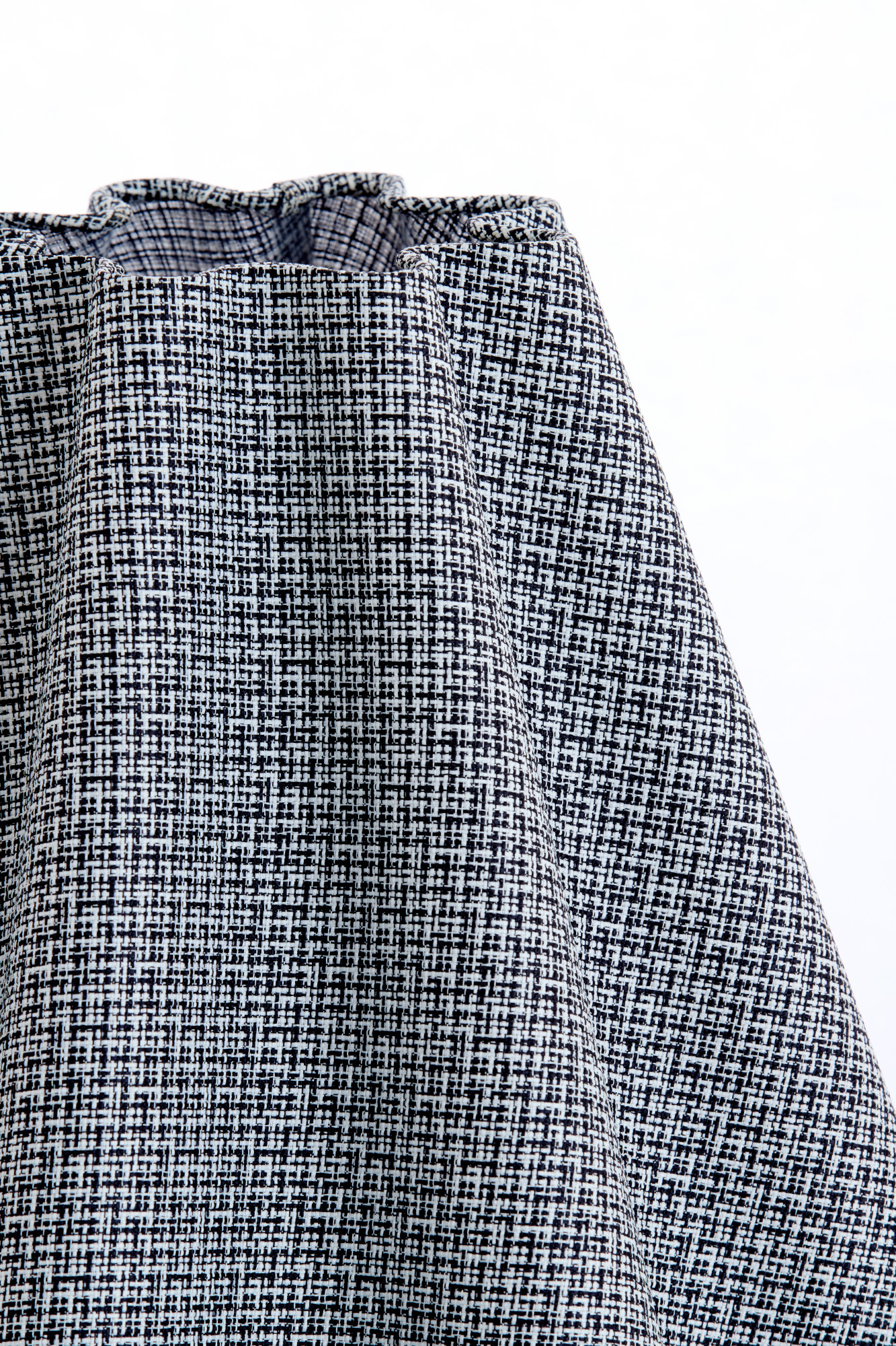 Abat-jour en tissu gris à motif losange Light & Living Bezaha – Image 3