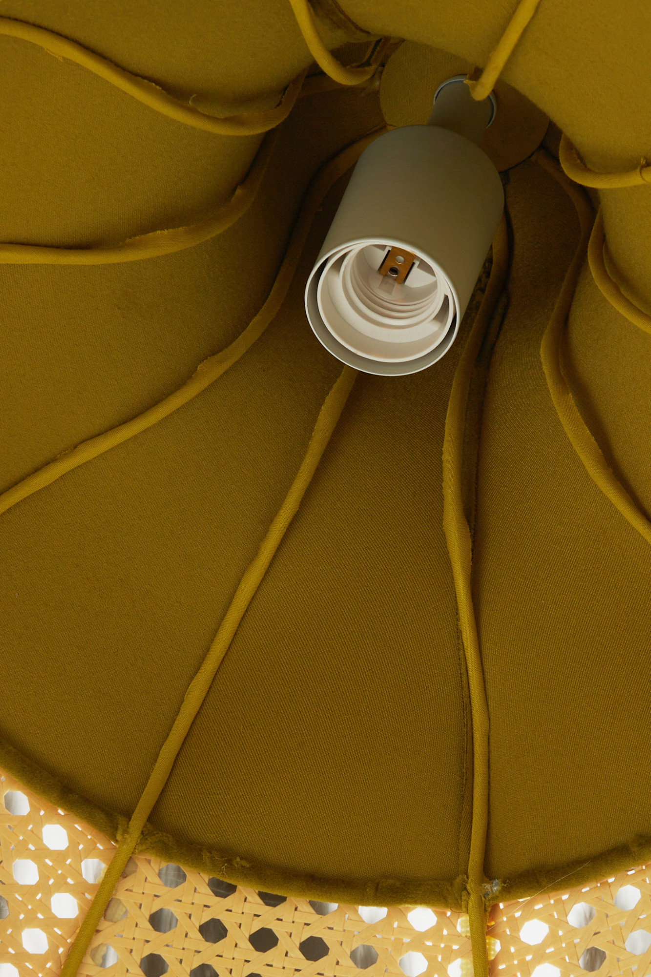 Suspension en velours avec bordure frangée Light & Living Mizia – Image 4