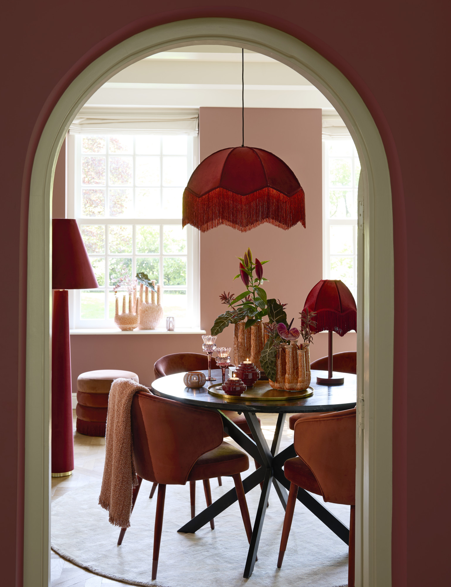 Lampadaire conique en velours orange Light & Living Devia – Image 4