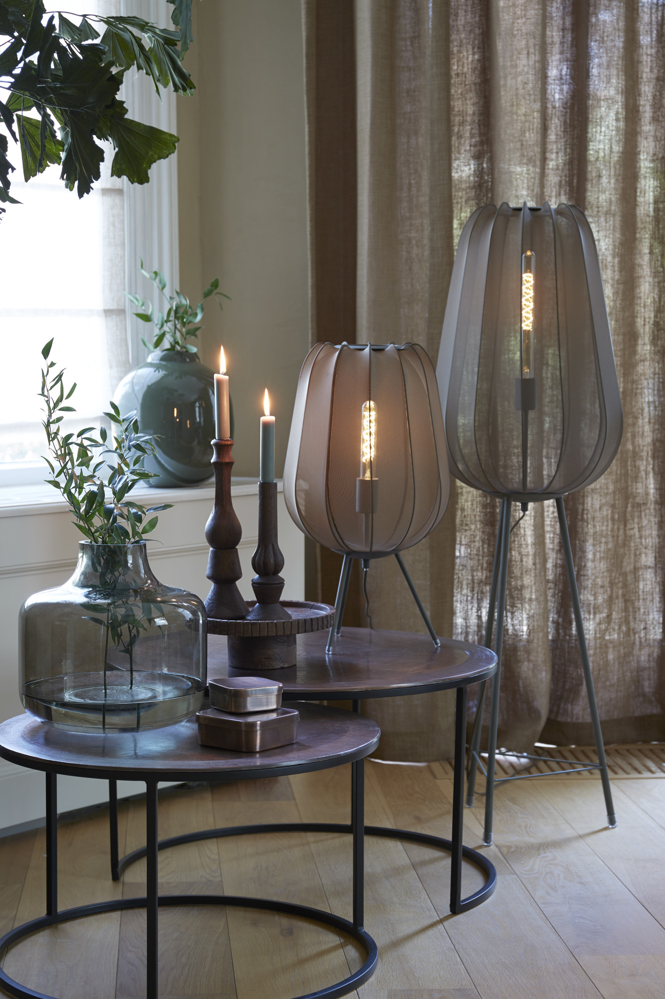 Lampadaire tissu noir Light & Living Plumeria – Image 4