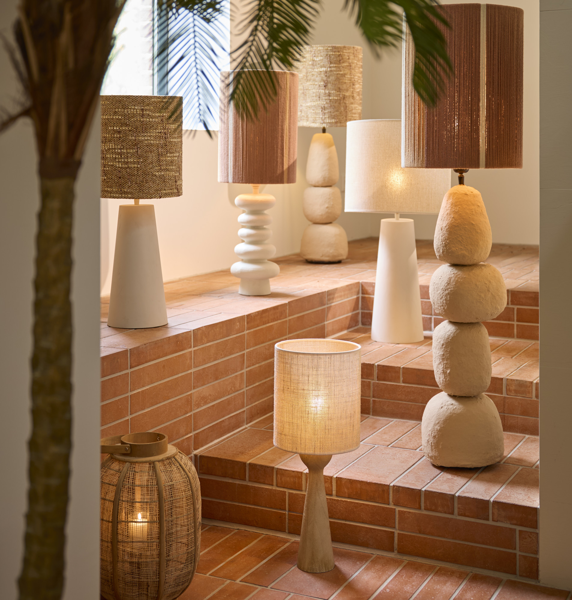 Abat-jour en tissu dans des tons neutres Light & Living Osire – Image 4