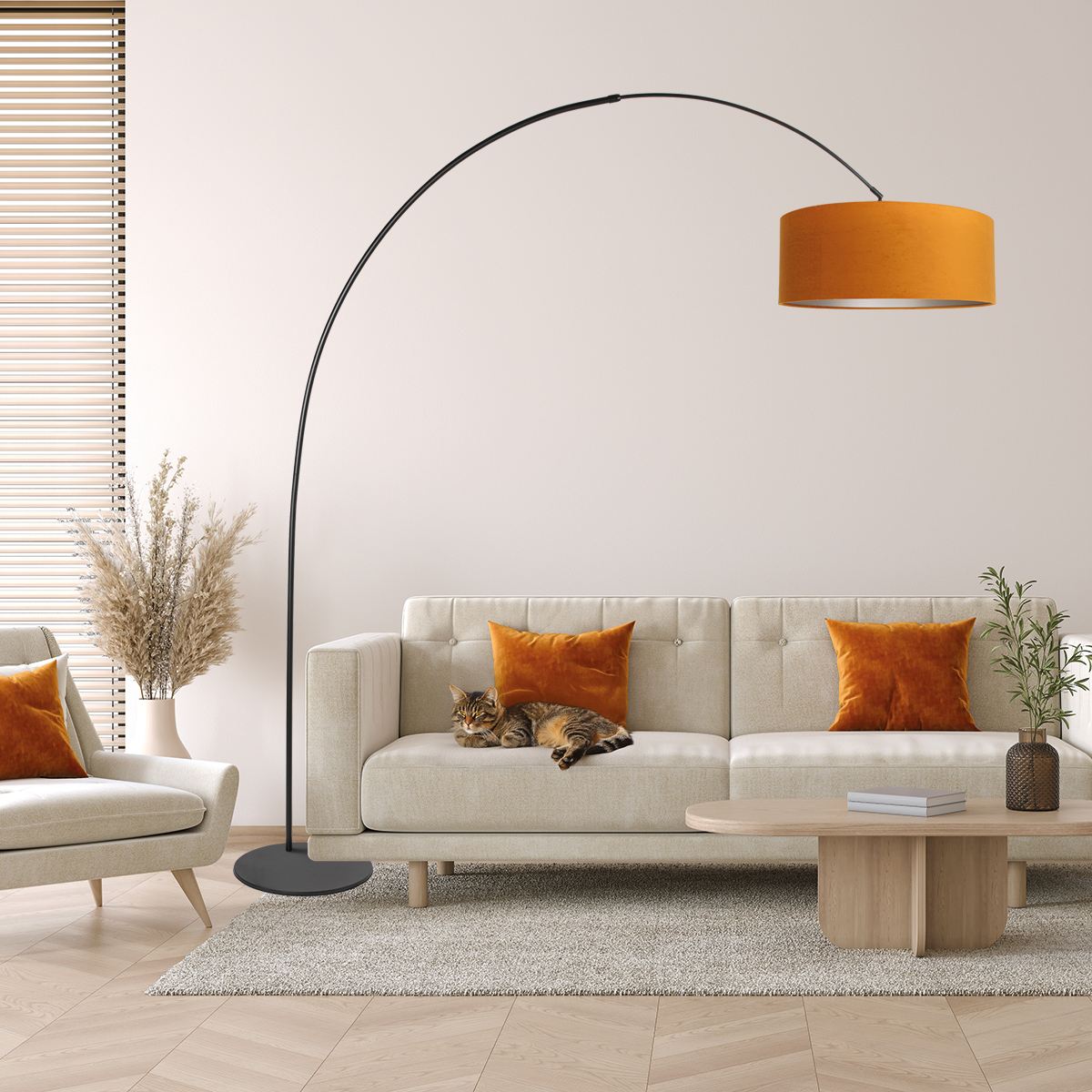 Lampadaire noir avec abat-jour en velours doré Anne Lighting Curve – Image 3