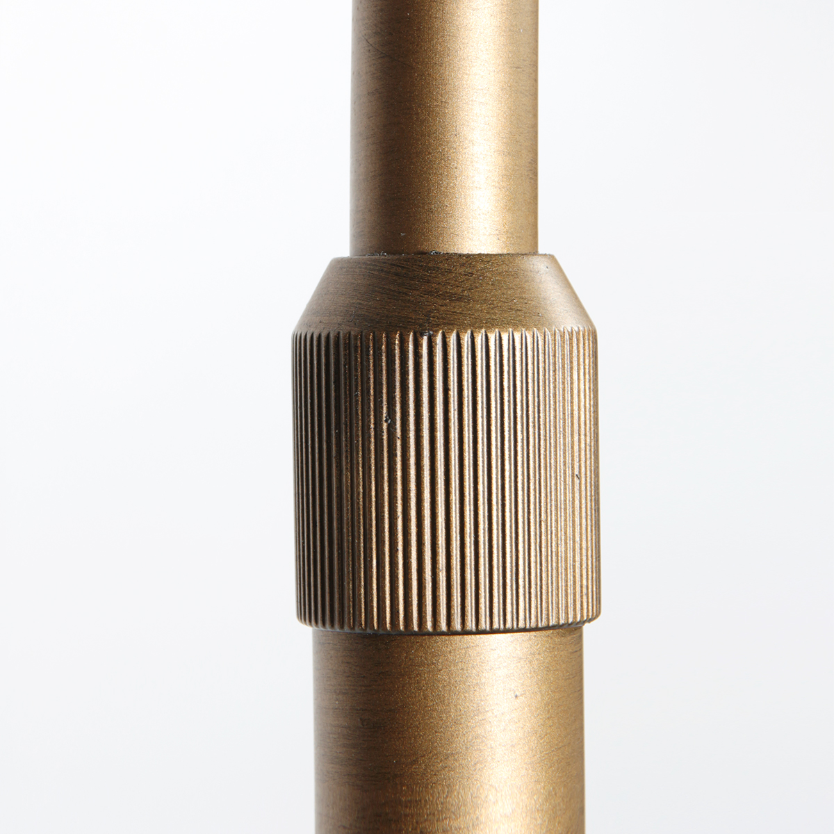 Lampadaire bronze classique avec abat-jour en jonc Steinhauer Sparkled Light – Image 12