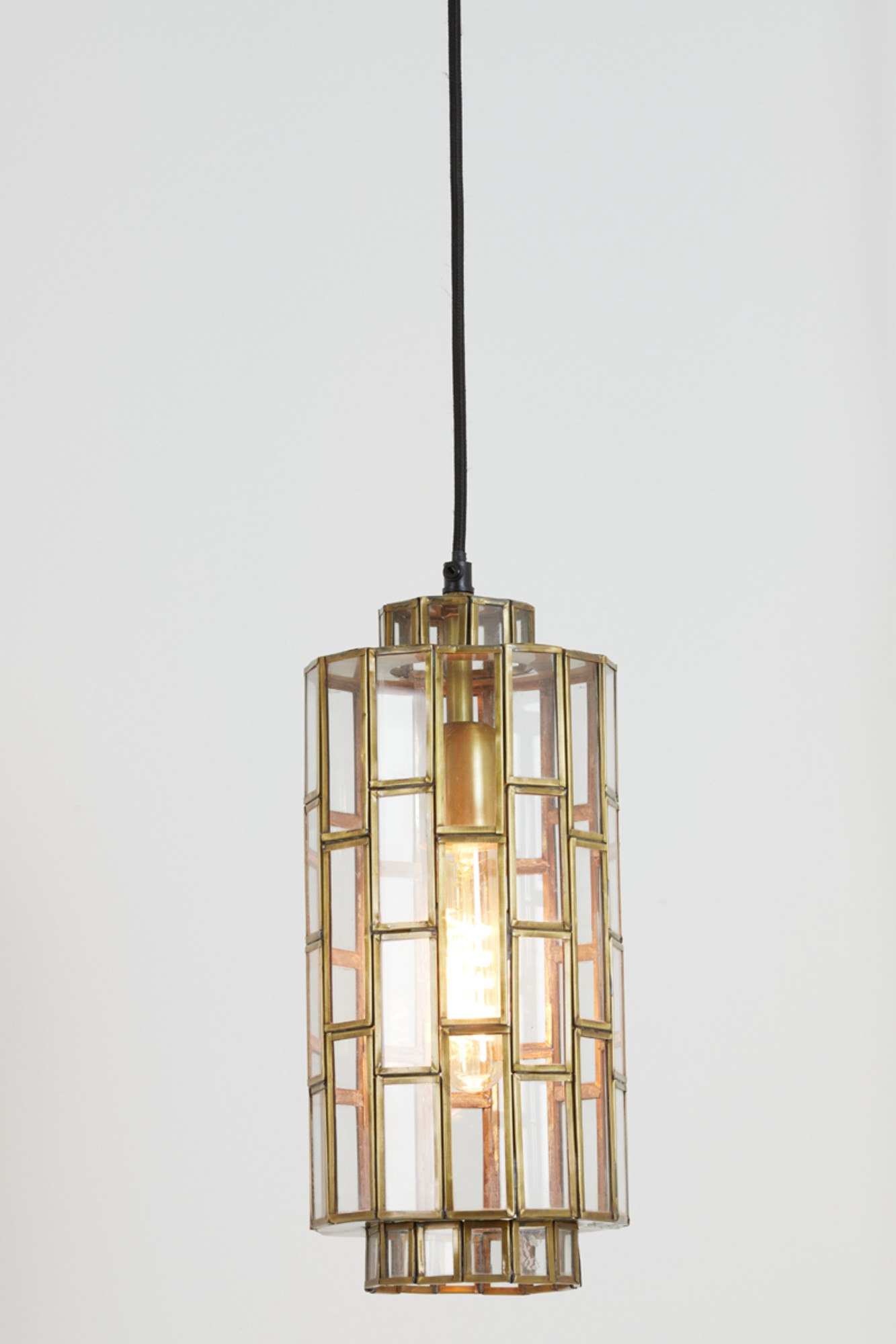 Suspension dorée à design lanterne géométrique Light & Living Sostrene – Image 3