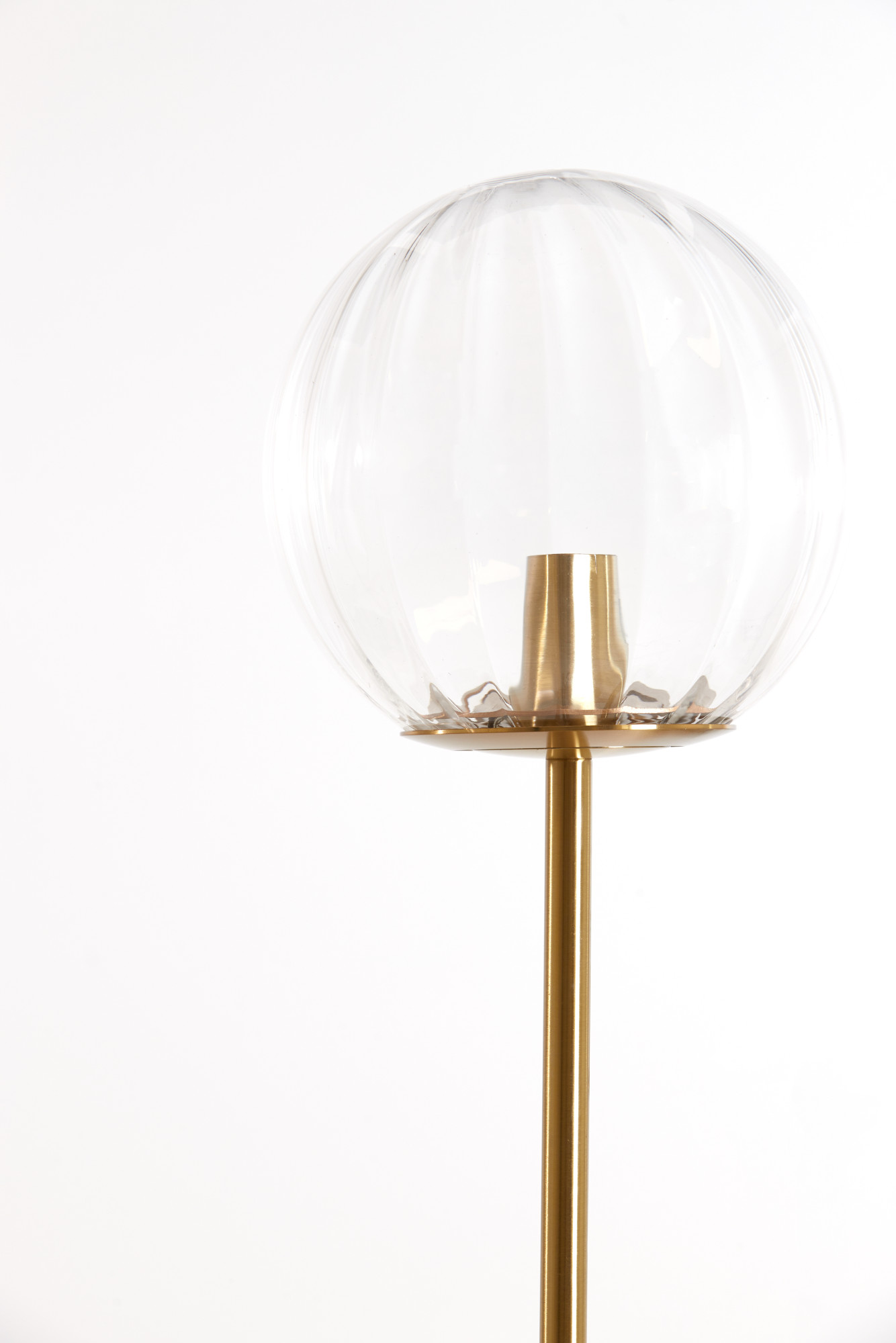 Lamp de sol dorée avec des boules en verre Light & Living Magdala – Image 4