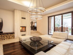 bellesuspensionluminaireavecélémentsdorésblondie-1