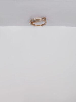 bellesuspensionluminaireavecélémentsdorésblondie-1