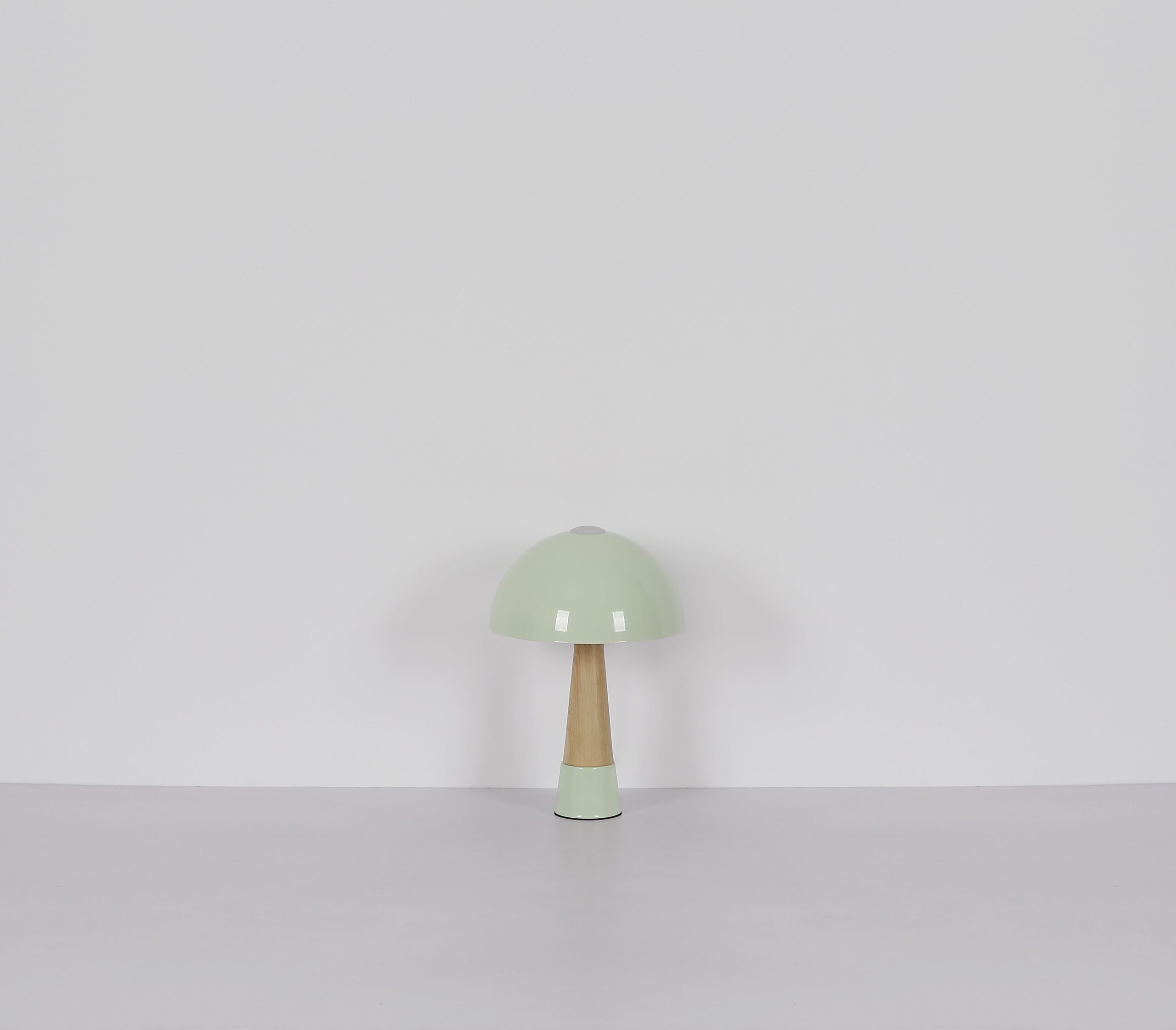 globo-lampedetable-paulin-ambre-métal-ø25cm-e27-51570121-1