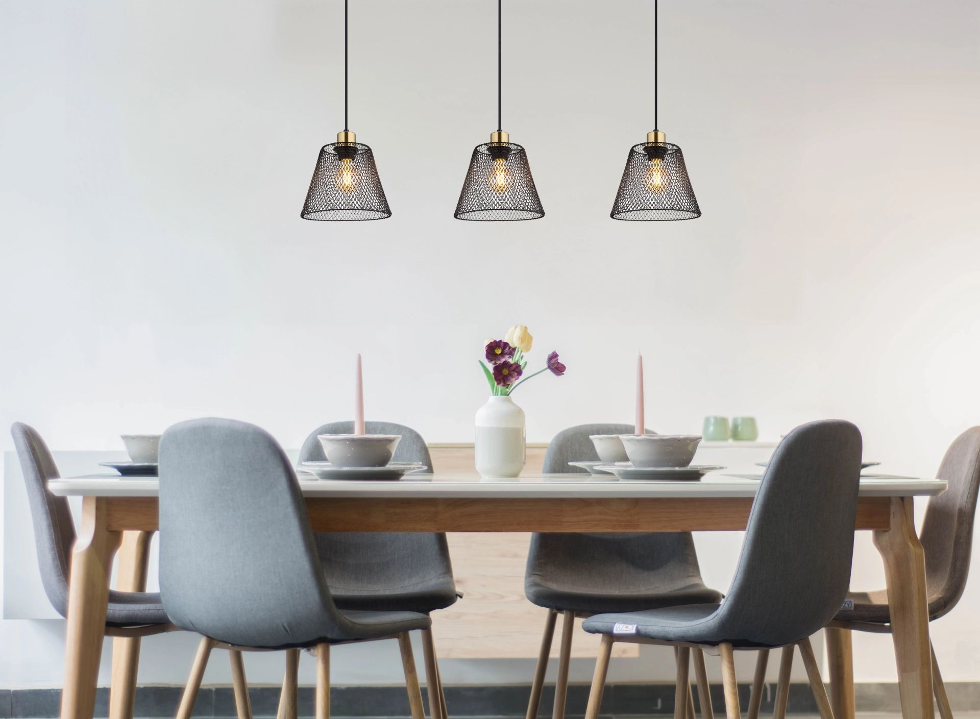 globo-suspension-baku-noir-métal-grandelampedetableàmanger-e27-15646-3h-1