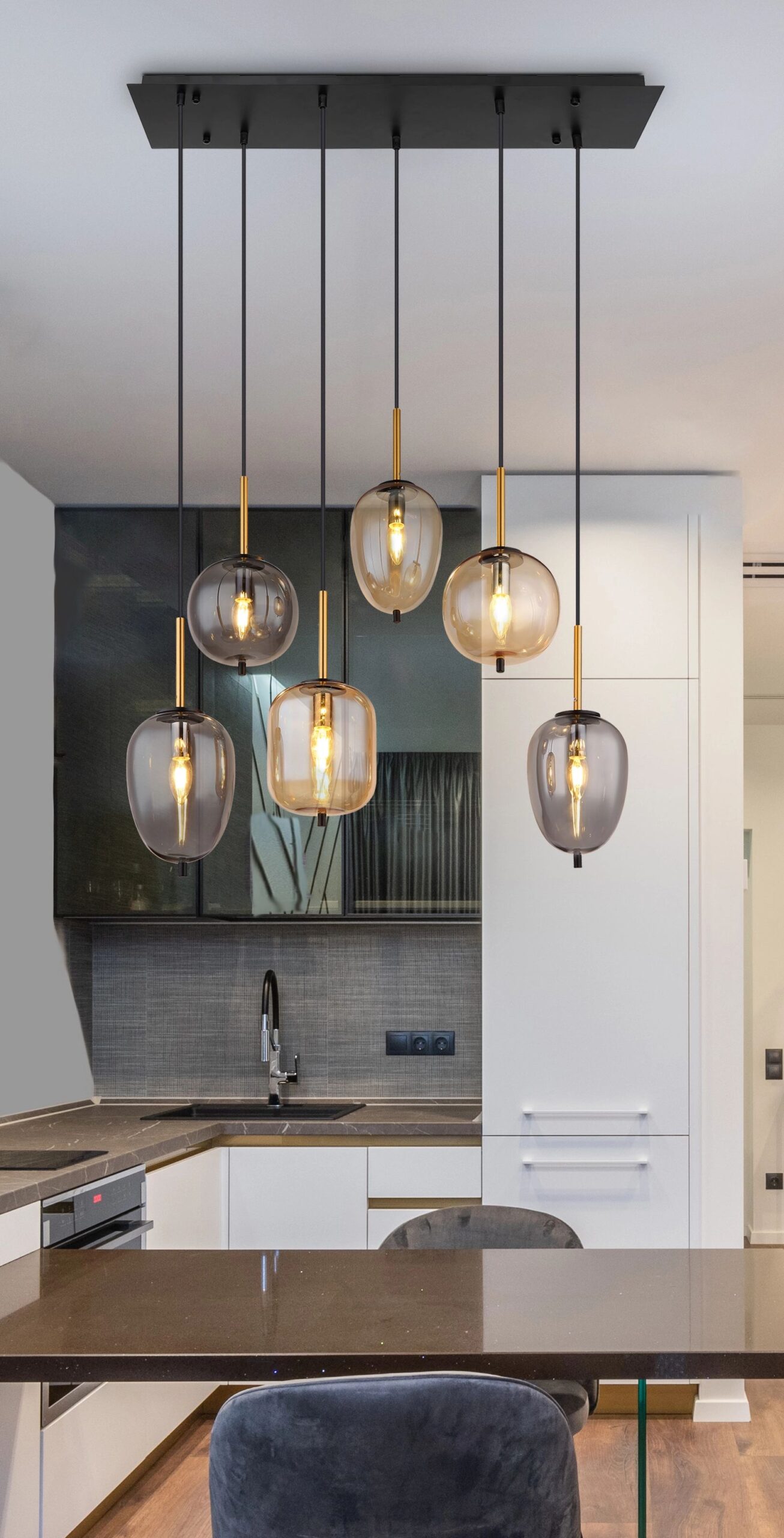 globo-suspension-blacky-noir-verre-grandelampedetableàmanger-e14-15345-6a-1