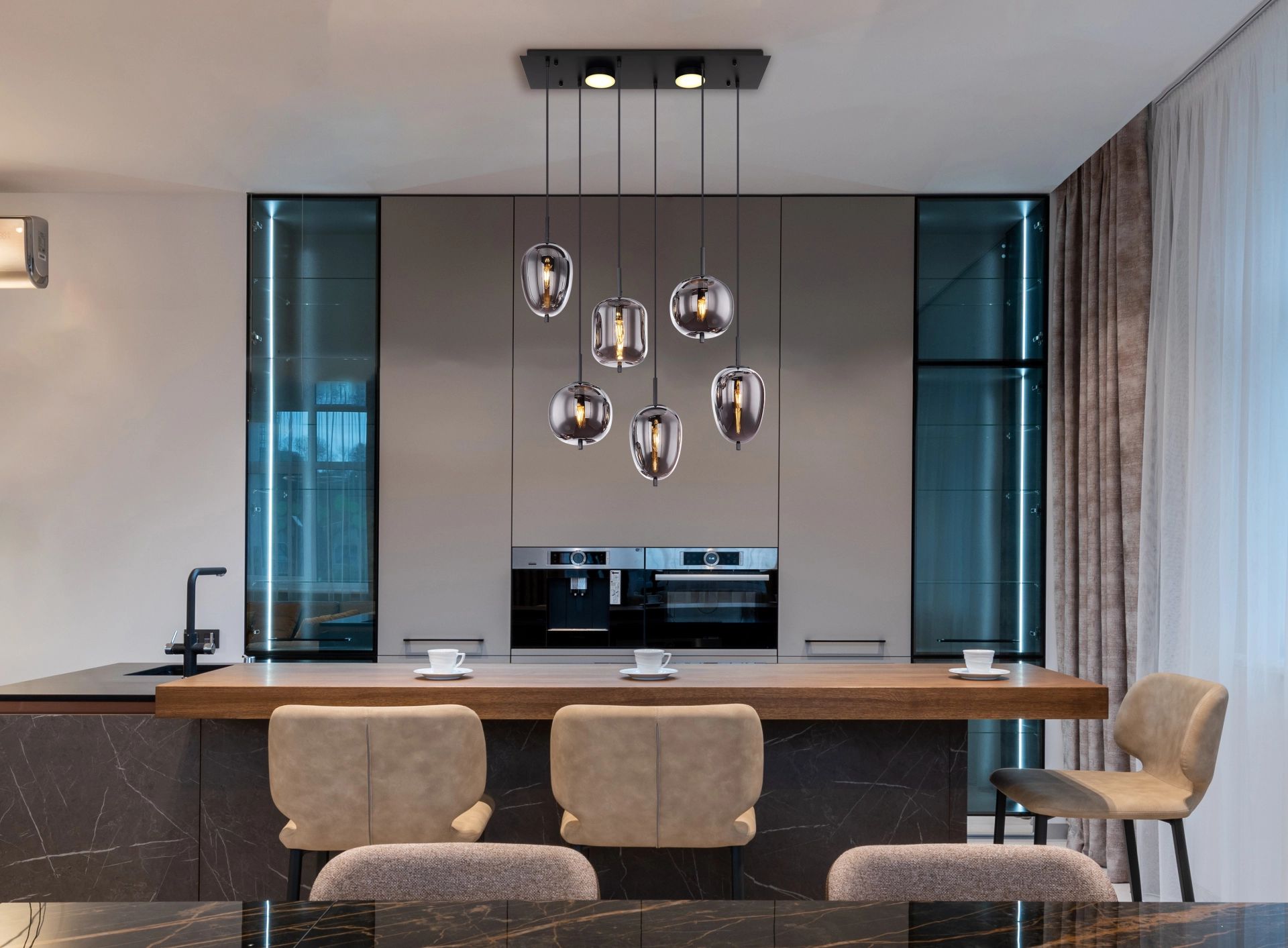 globo-suspension-blacky-noir-verre-grandelampedetableàmanger-e14-15345-6l-1