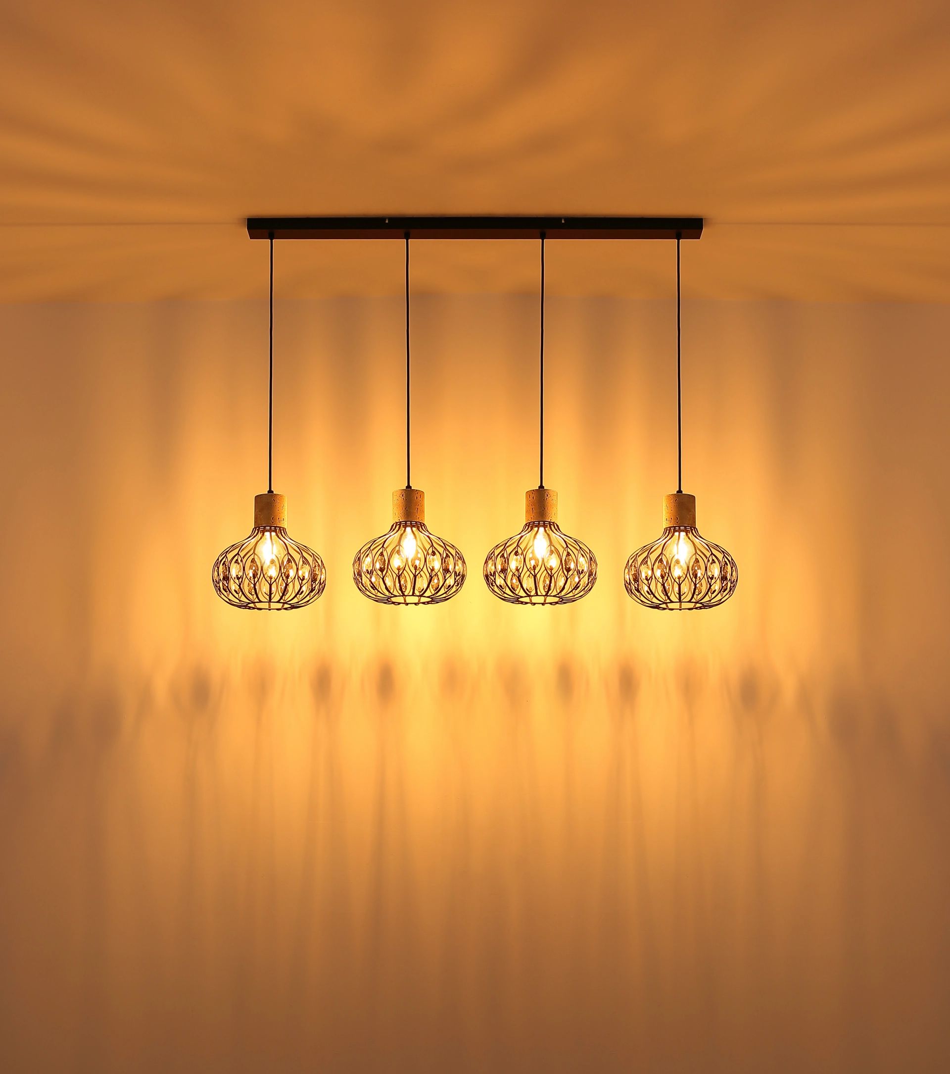 globo-suspension-dorthy-noir-métal-grandelampedetableàmanger-e27-15778-4h-1