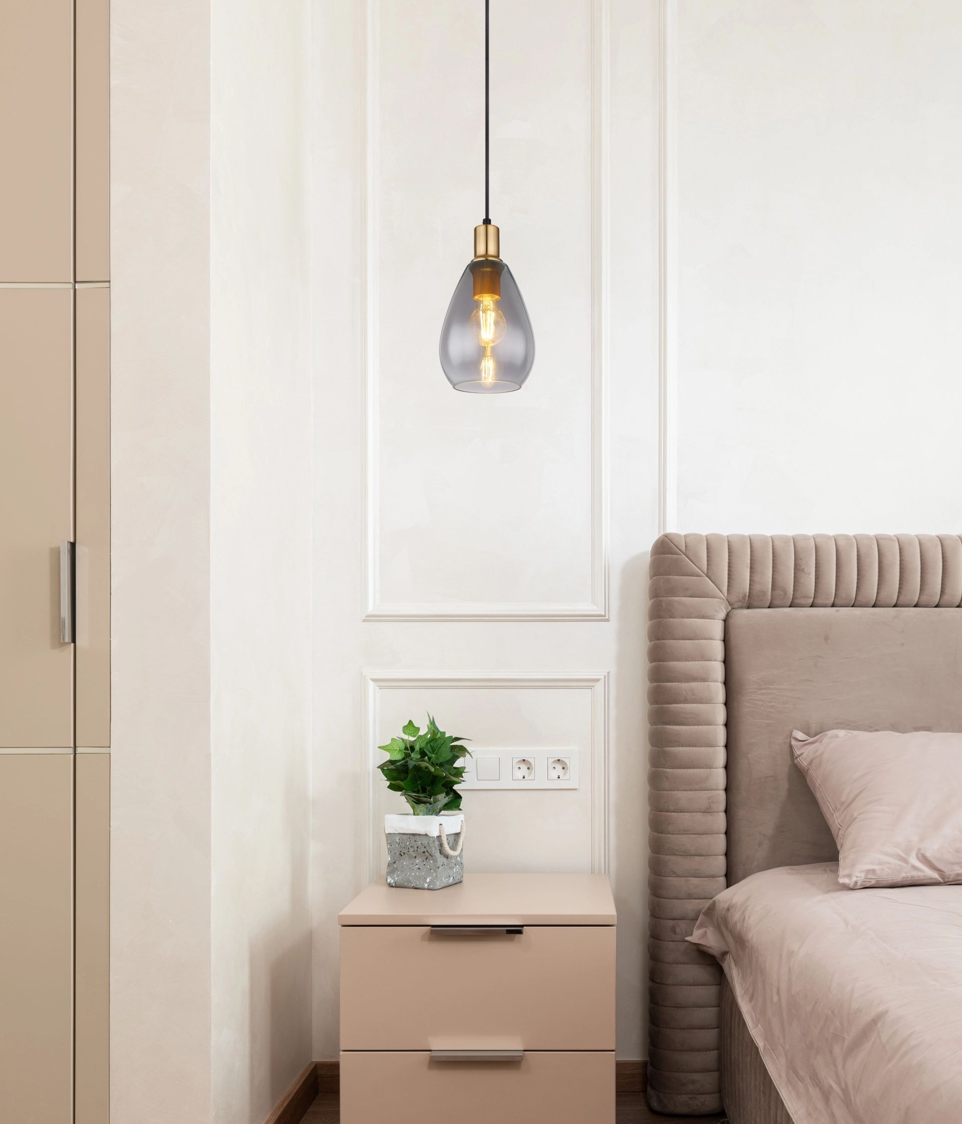 globo-suspension-fanni-noir-verre-ø15cm-e27-15563h-1