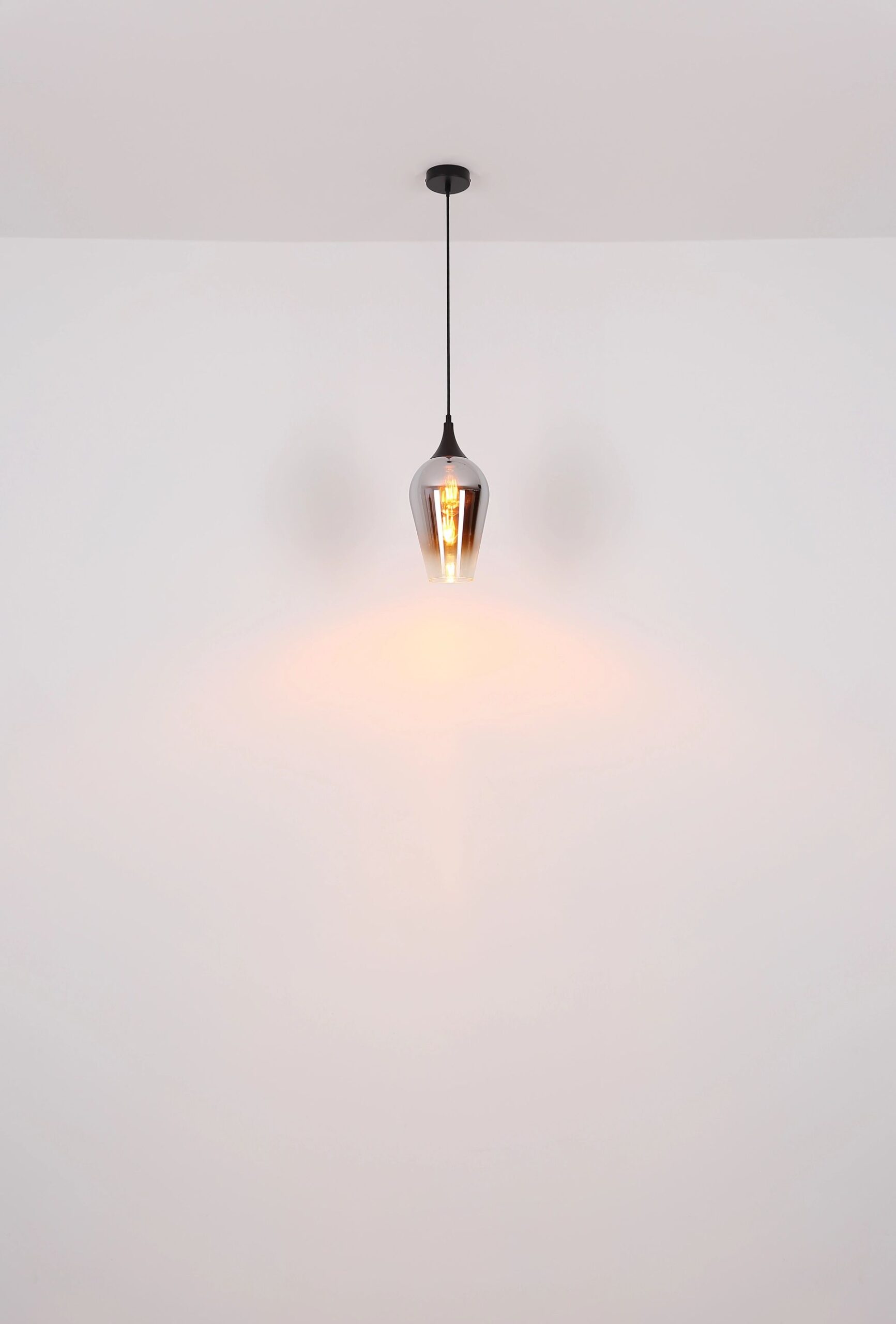 globo-suspension-lavus-noir-verre-ø18cm-e27-15552h3-1