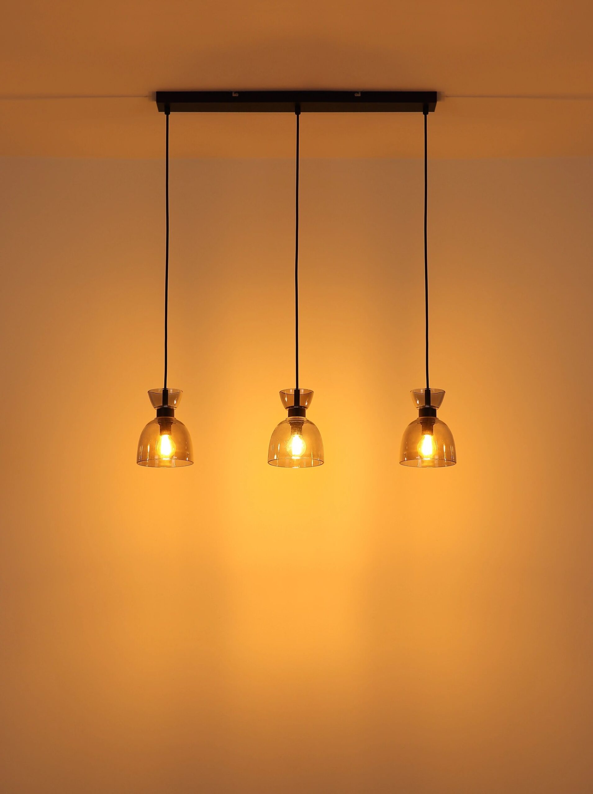 globo-suspension-massey-noir-verre-grandelampedetableàmanger-e14-15769s-3-1