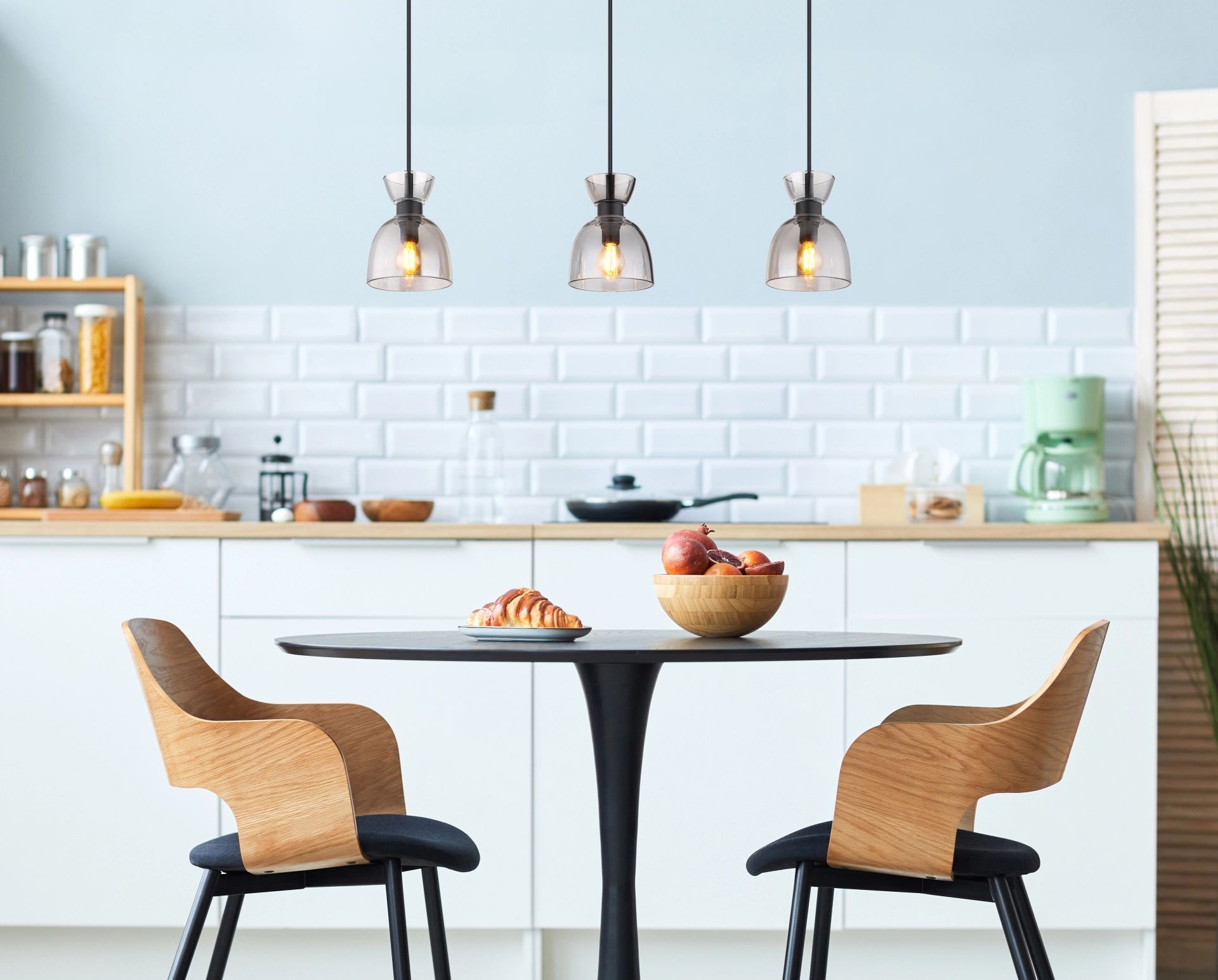 globo-suspension-massey-noir-verre-grandelampedetableàmanger-e14-15769s-3-1