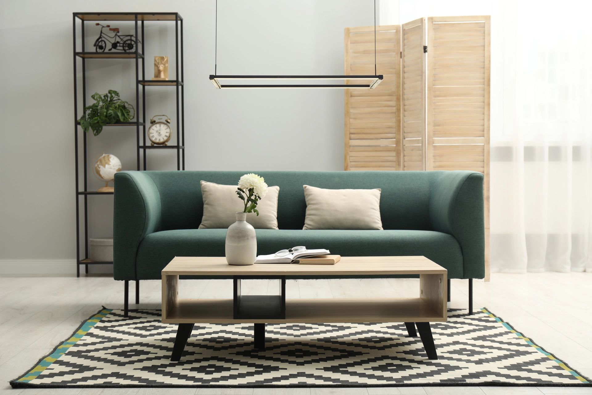 lampedeplafondnoiremataveccristauxacryliquesmariella-1