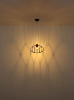 lampependanteindustriellevintageavecaccentsdorésgreys-1