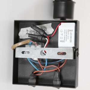 appliquemuralenoireavecabatjourenbambouetliseusesteinhauerstang-15