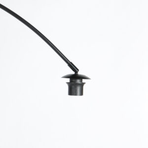 lampadairearquénoiravecabat-jourenlinetintérieurdoréannelightcurve-12