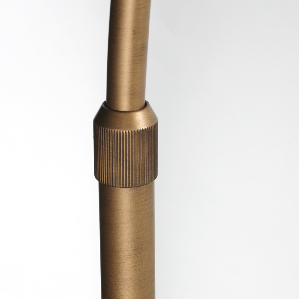 lampearcbronzechaudavecabatjourenlincrèmesteinhauersparkledlight-5