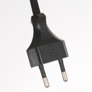 lampedetablenoireavecabatjourenbambounaturelsteinhauerstang-16