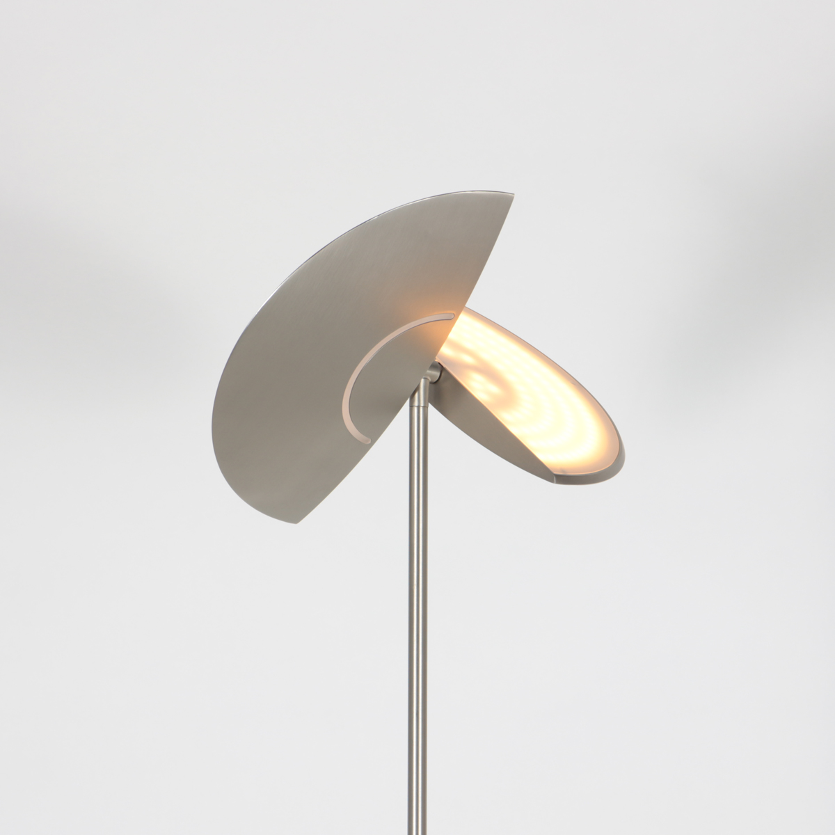 steinhauerexclusive-lampadaire-zenith2-acier-plastiquemétal-lampedesign-led-4390st-4